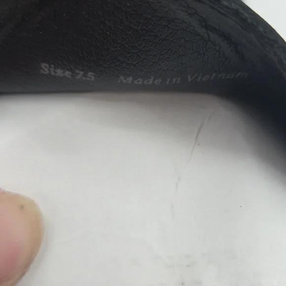 Classic Black Leather Loafers NEW - Picture 15 of 16